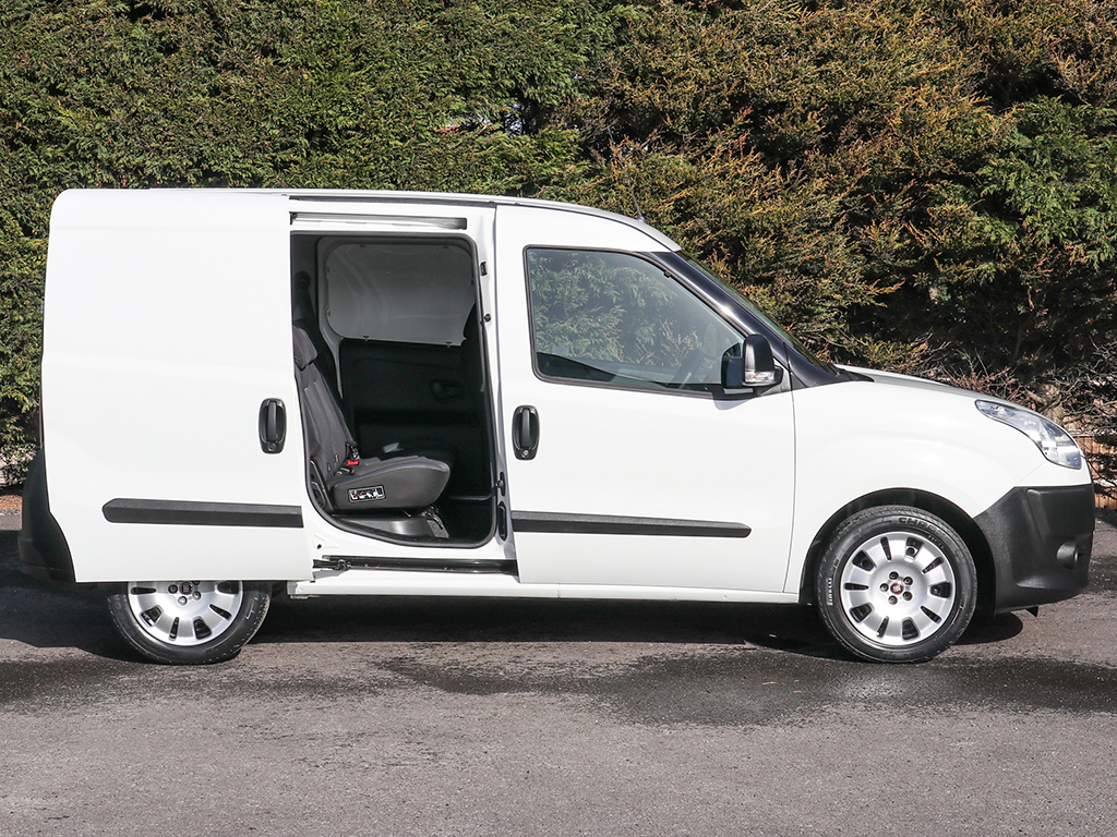 Used Fiat Doblo 16V Active Euro 5 90Bhp L1 Swb 5 Seat Crew Van / Double ...